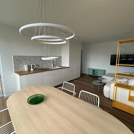 Kolorowy Apartament 3City Z Parkingiem W Gdyni By Noclegi Renters *